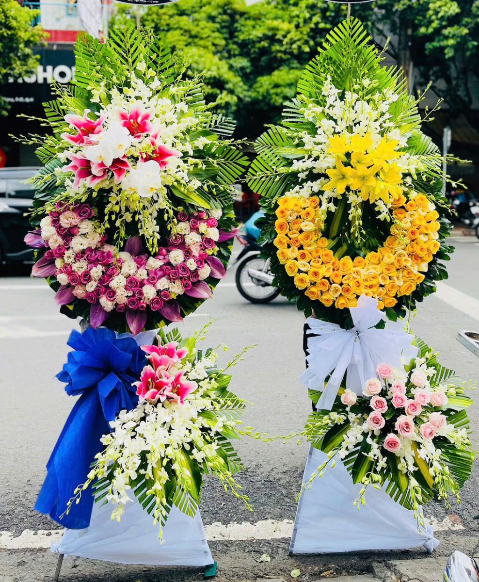 V&ograve;ng hoa tang lễ Vinh Nghệ An
